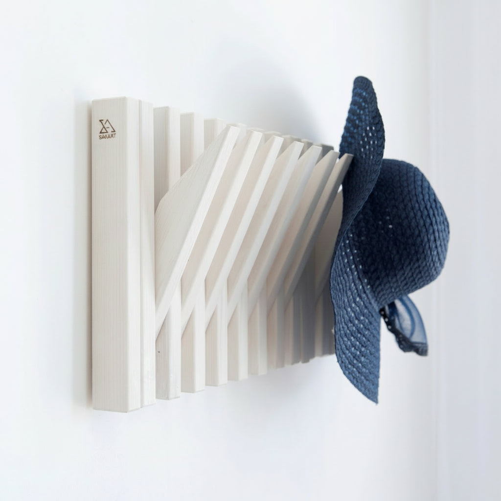 Hanger Lemnart-R – Handcrafted White Wooden Wall Rack