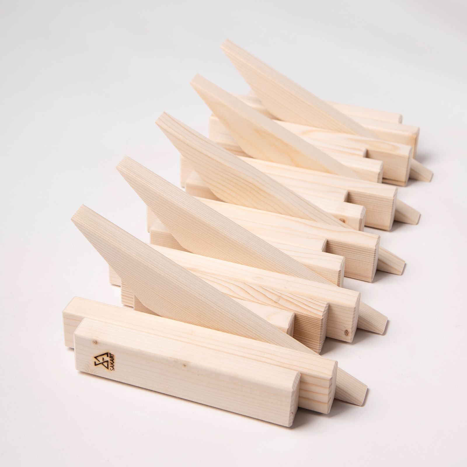 Natural Wood Wall Rack - Solid Wood Entryway Shelf | Lemnart-N