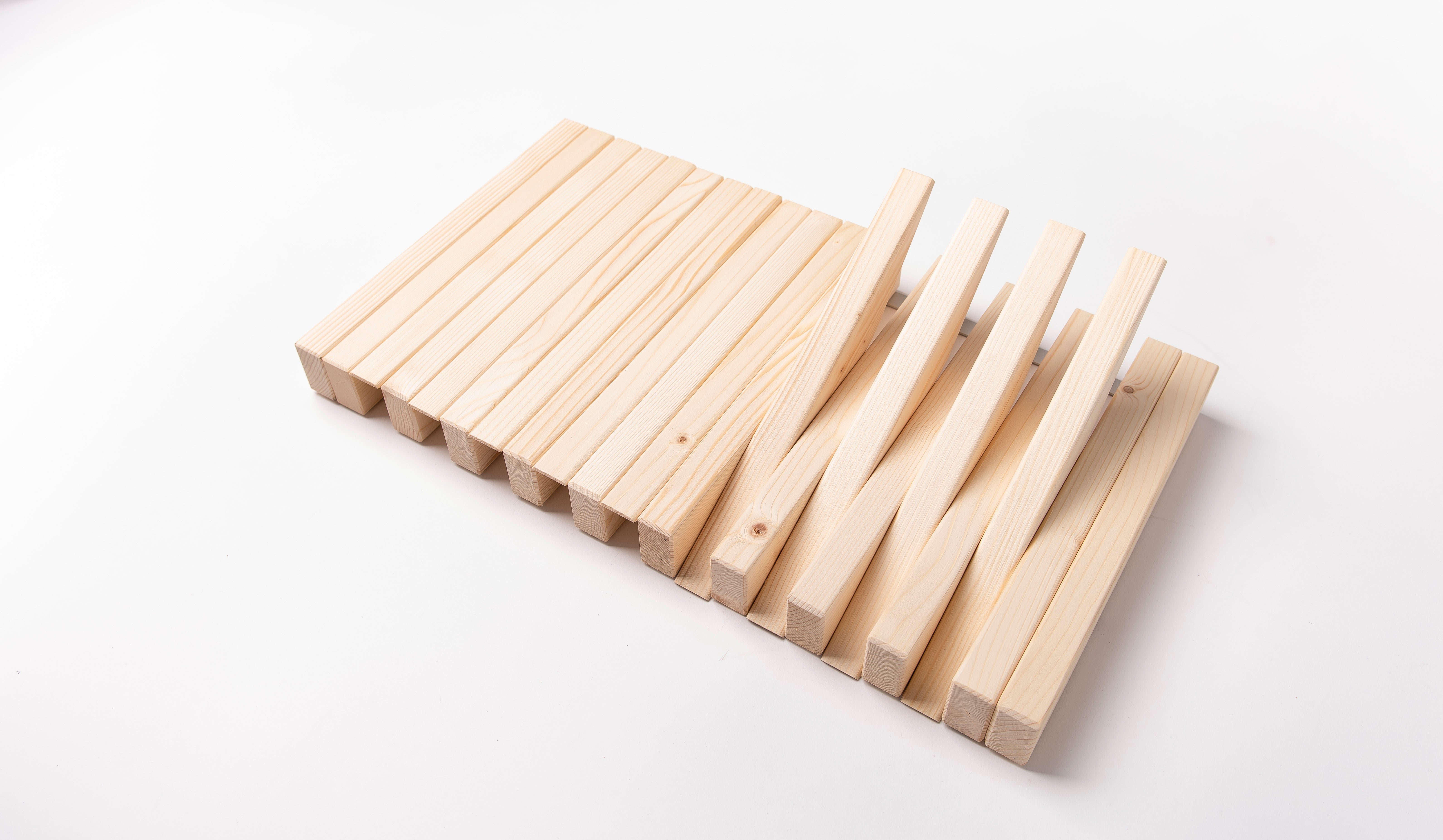 Hanger Lemnart-R – Handcrafted Natural Wooden Wall Rack