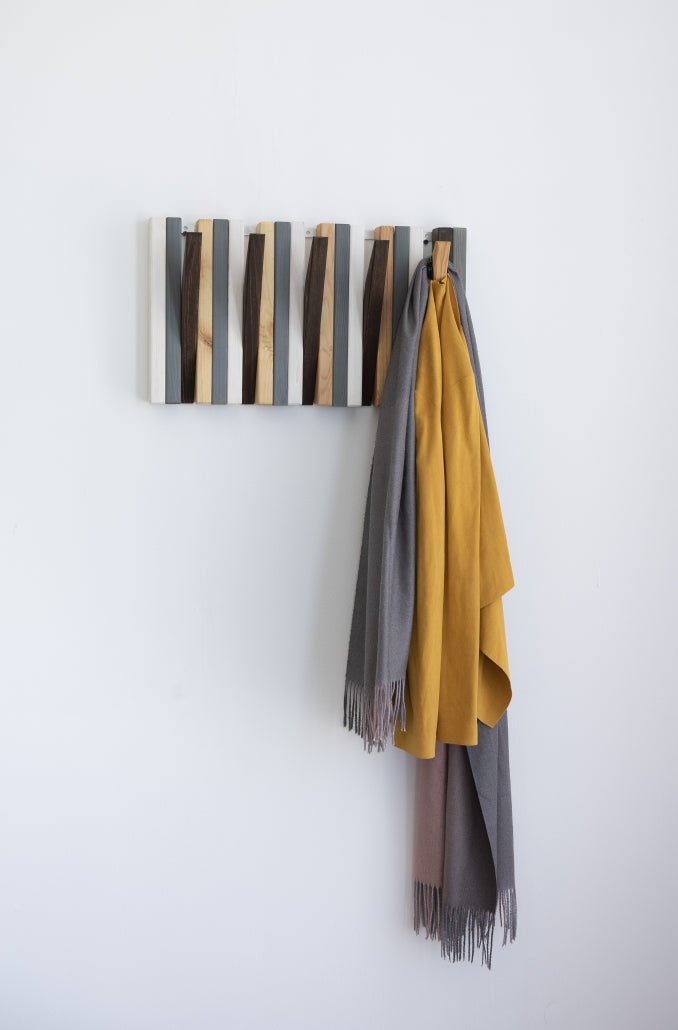 Hanger Lemnart-R2 – Handcrafted Multicolour Wooden Wall Rack