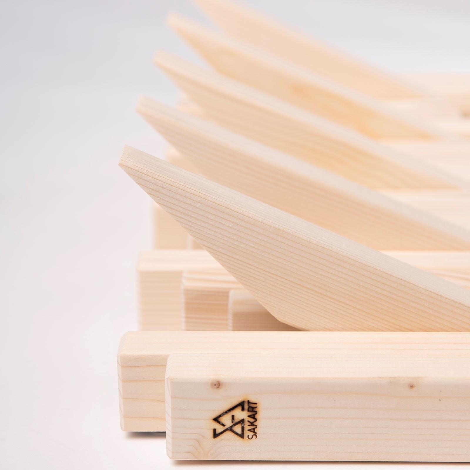 Natural Wood Wall Rack - Solid Wood Entryway Shelf | Lemnart-N